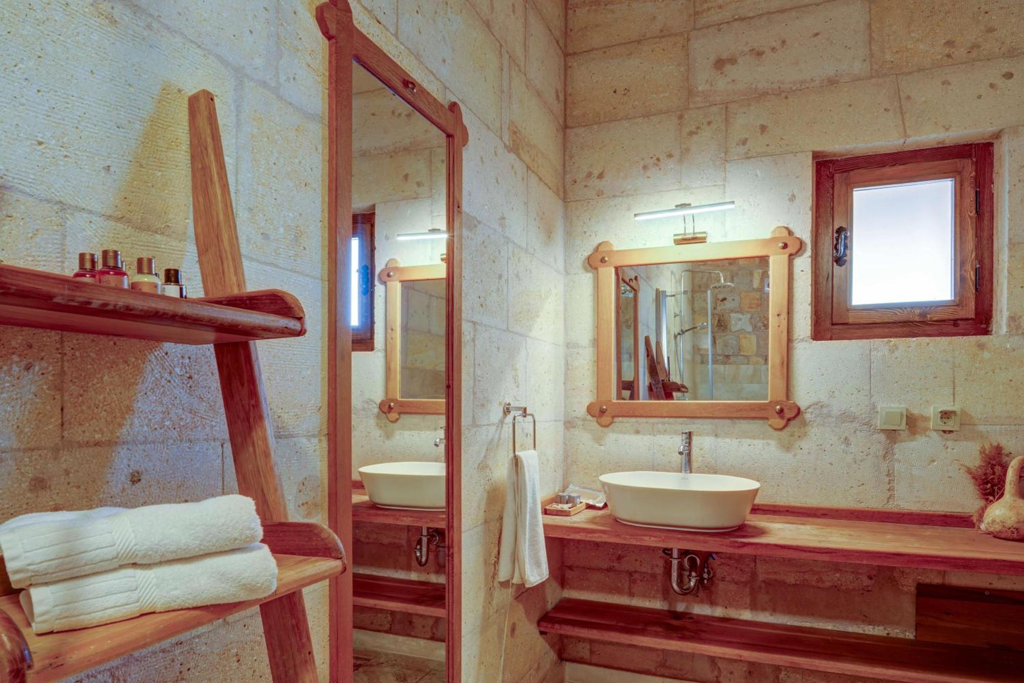 Vasil Cave Hotel Ючхисар Стая снимка